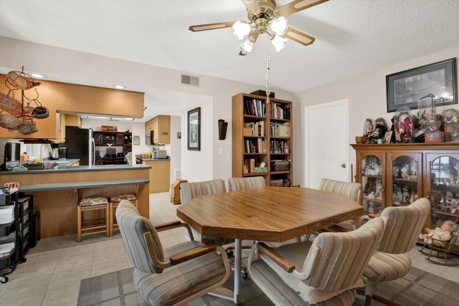 HILLTOP GROVES ESTATES - Residential