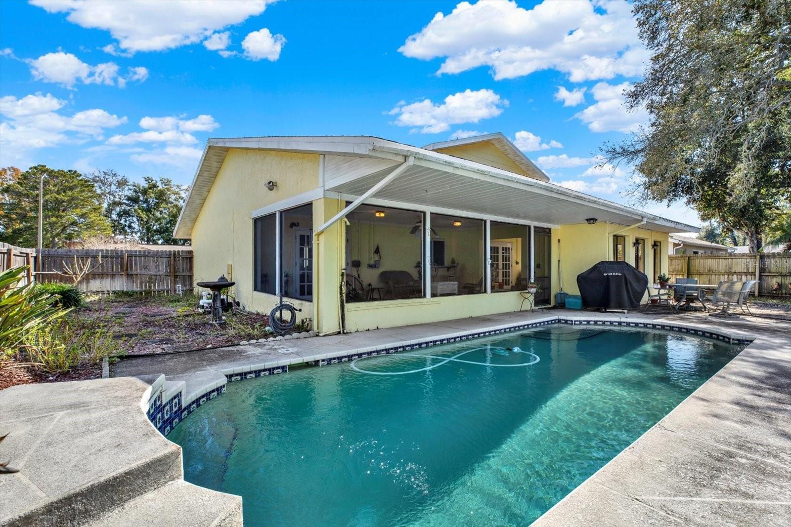 HILLTOP GROVES ESTATES - Residential