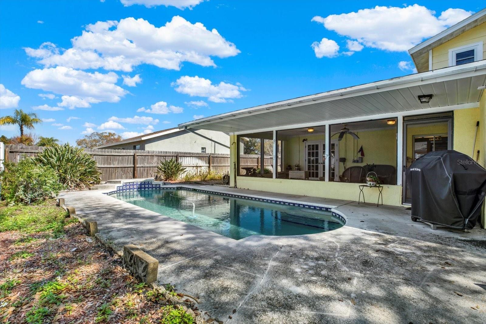 HILLTOP GROVES ESTATES - Residential