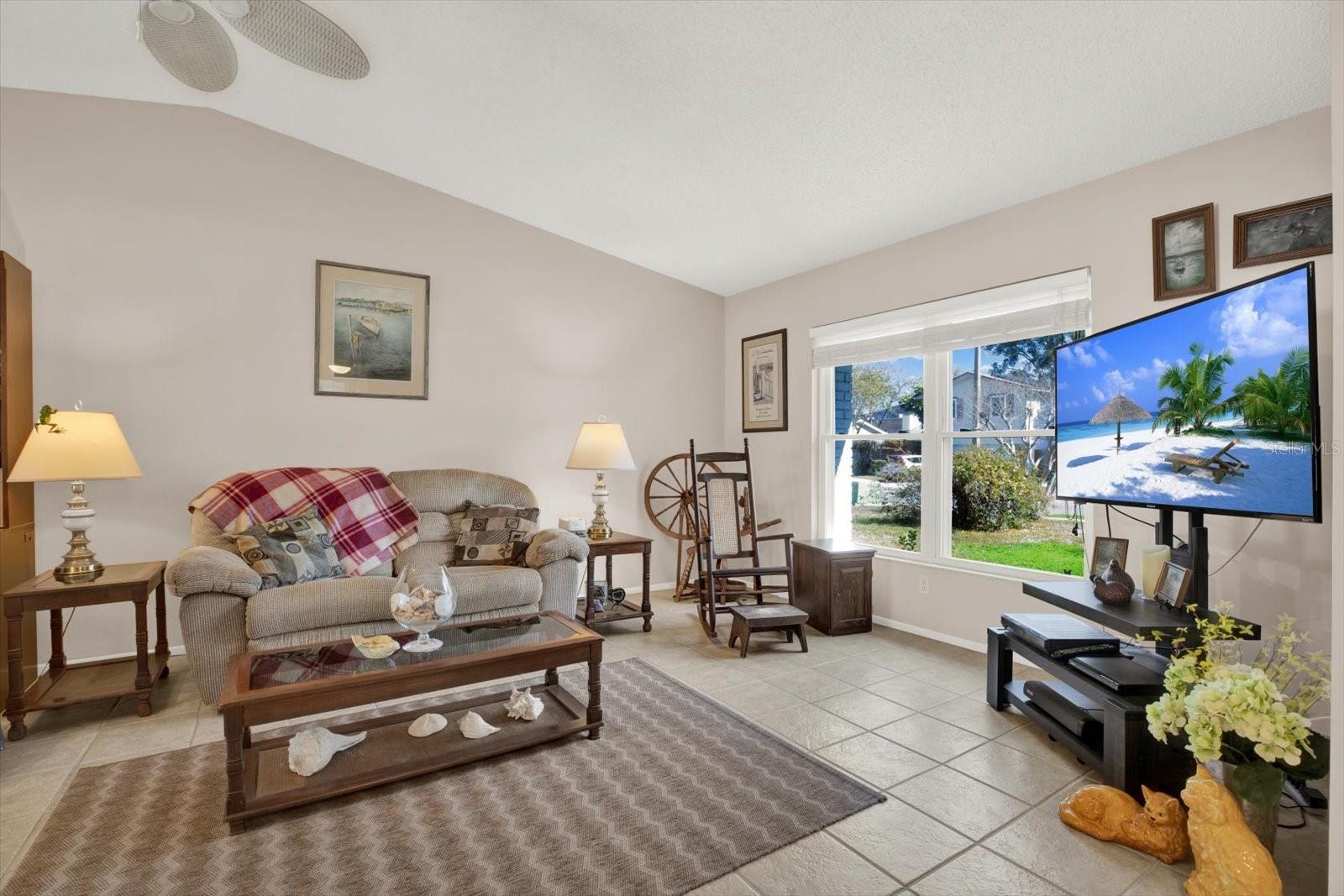 HILLTOP GROVES ESTATES - Residential