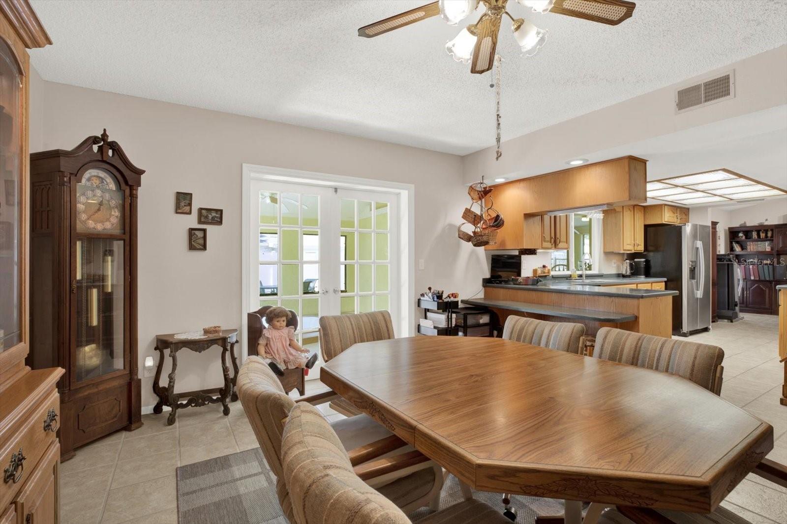 HILLTOP GROVES ESTATES - Residential