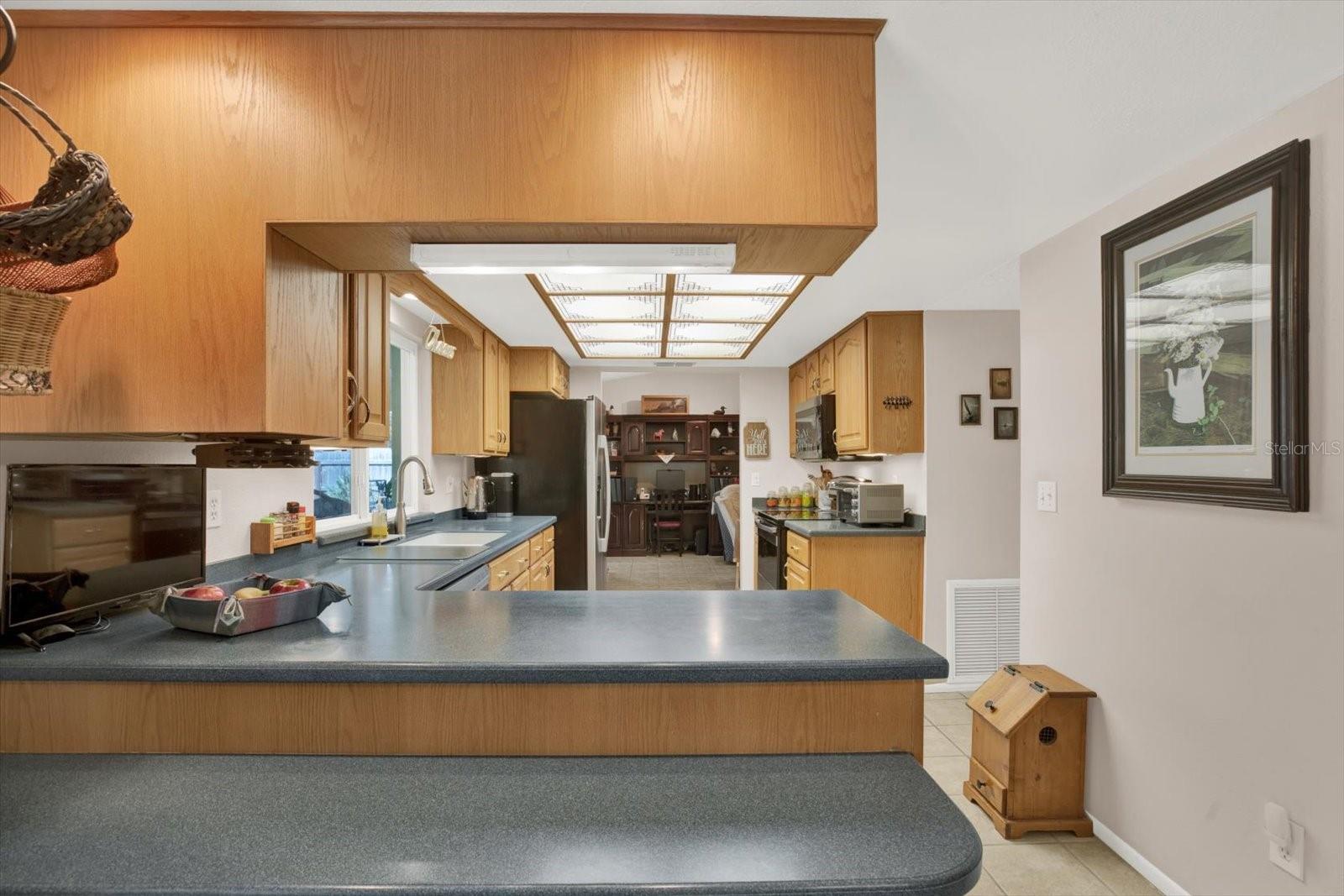 HILLTOP GROVES ESTATES - Residential