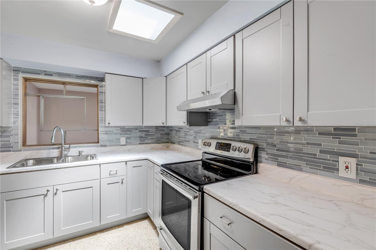 OAK LEA VILLAGE SEC 02 - Residential
