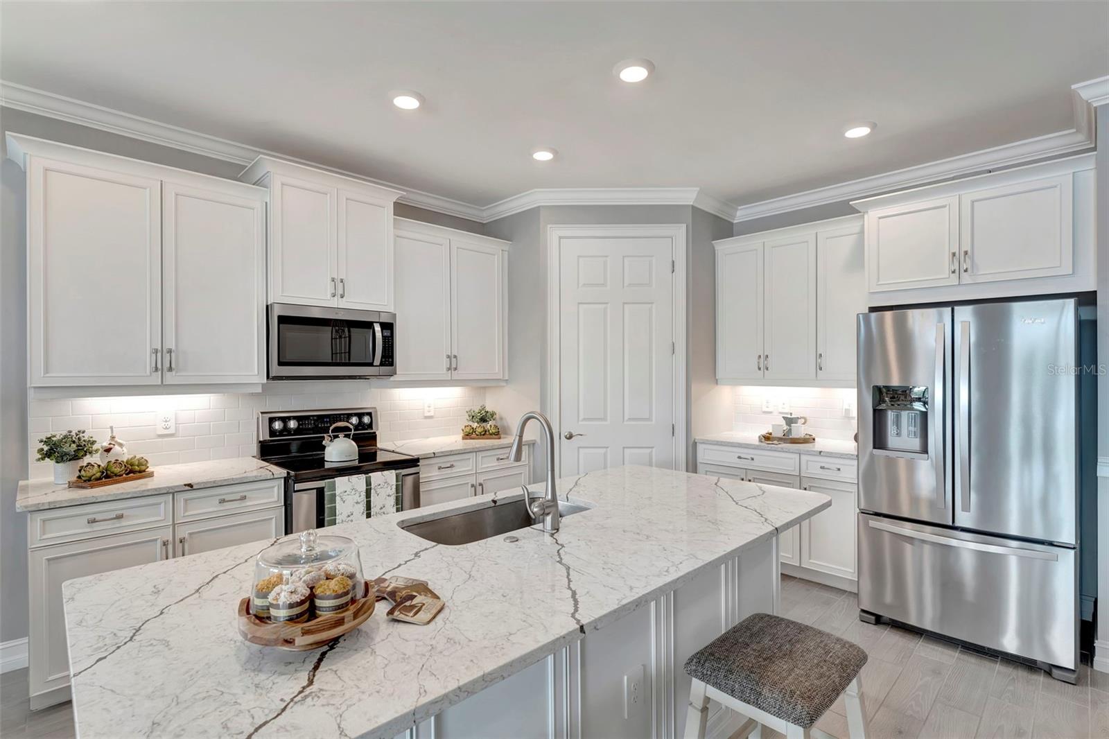 TOSCANA ISLES PH 6 UN 2 - Residential