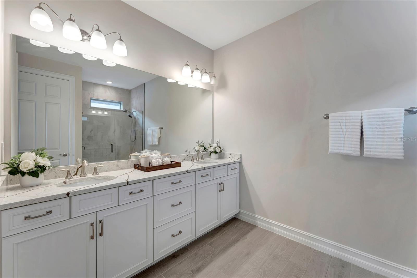 TOSCANA ISLES PH 6 UN 2 - Residential