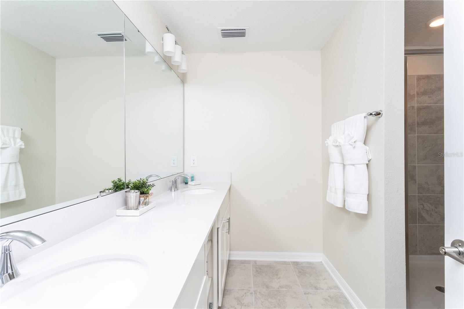 THE TERRACES AT STOREY LAKE CONDO 3 PH 10 - Residential