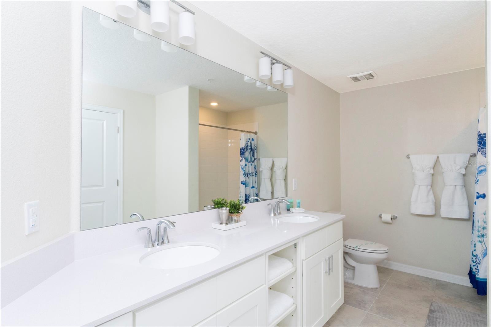 THE TERRACES AT STOREY LAKE CONDO 3 PH 10 - Residential