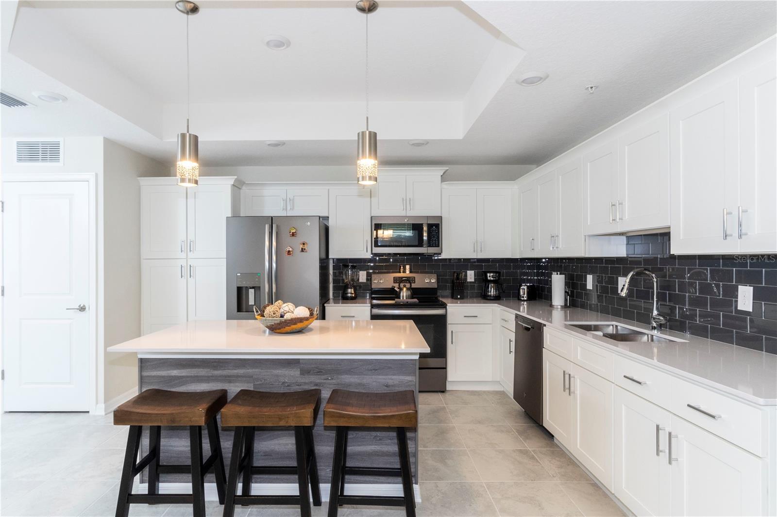 THE TERRACES AT STOREY LAKE CONDO 3 PH 10 - Residential