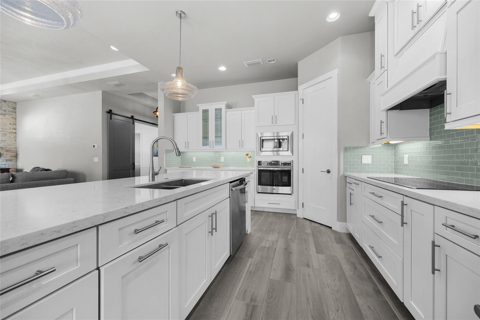 OAKMONT PH 2 PB 32 PG 30 - Residential