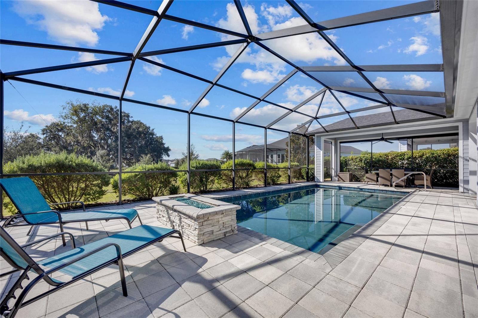 OAKMONT PH 2 PB 32 PG 30 - Residential