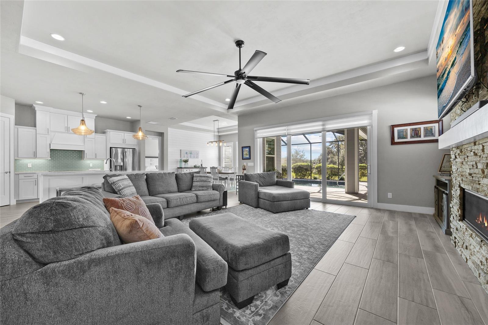 OAKMONT PH 2 PB 32 PG 30 - Residential