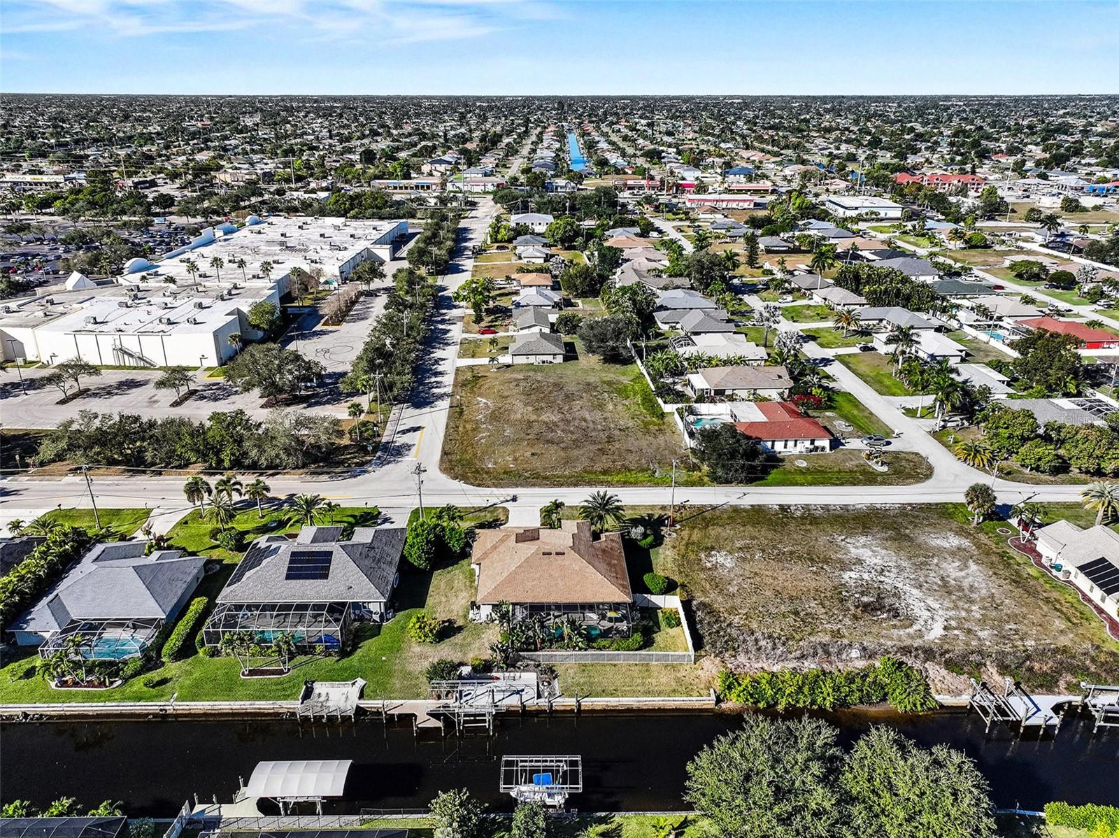 CAPE CORAL - Residential