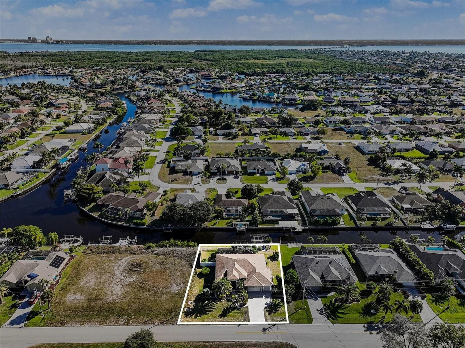 CAPE CORAL - Residential