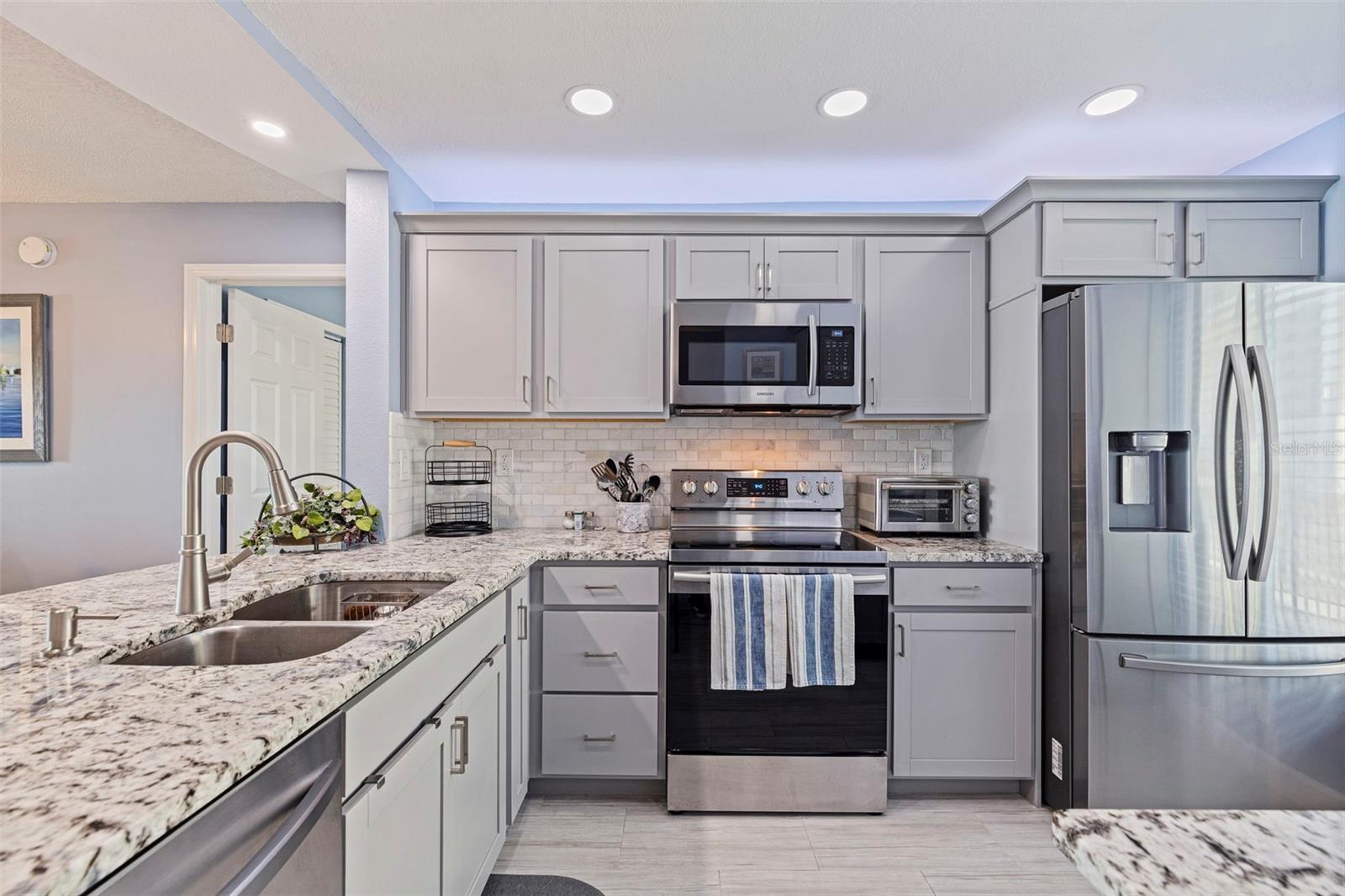 BAHIA DEL MAR I - Residential Lease