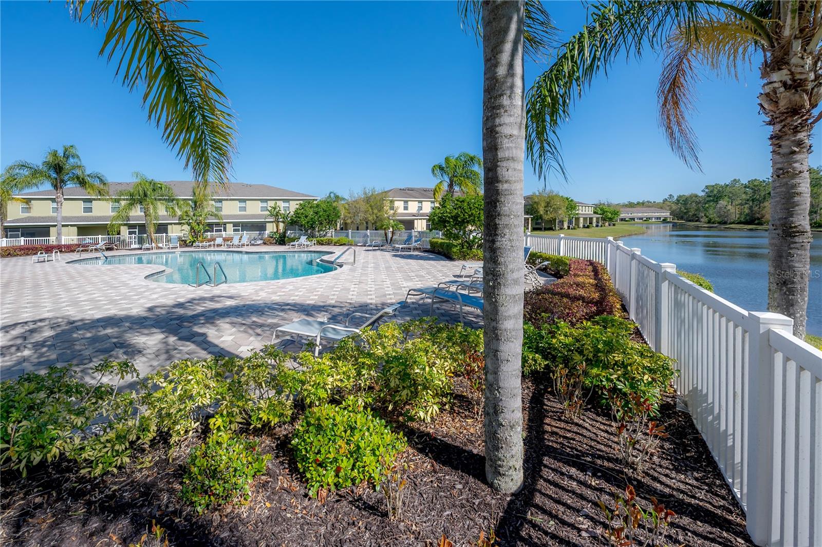 HAMMOCKS - Residential Lease