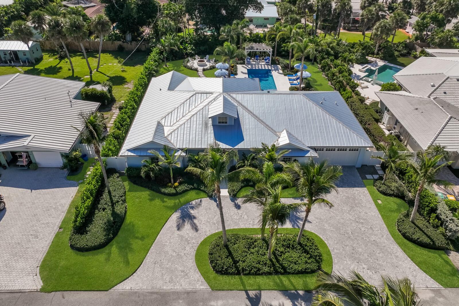 GOLDEN BEACH - Residential