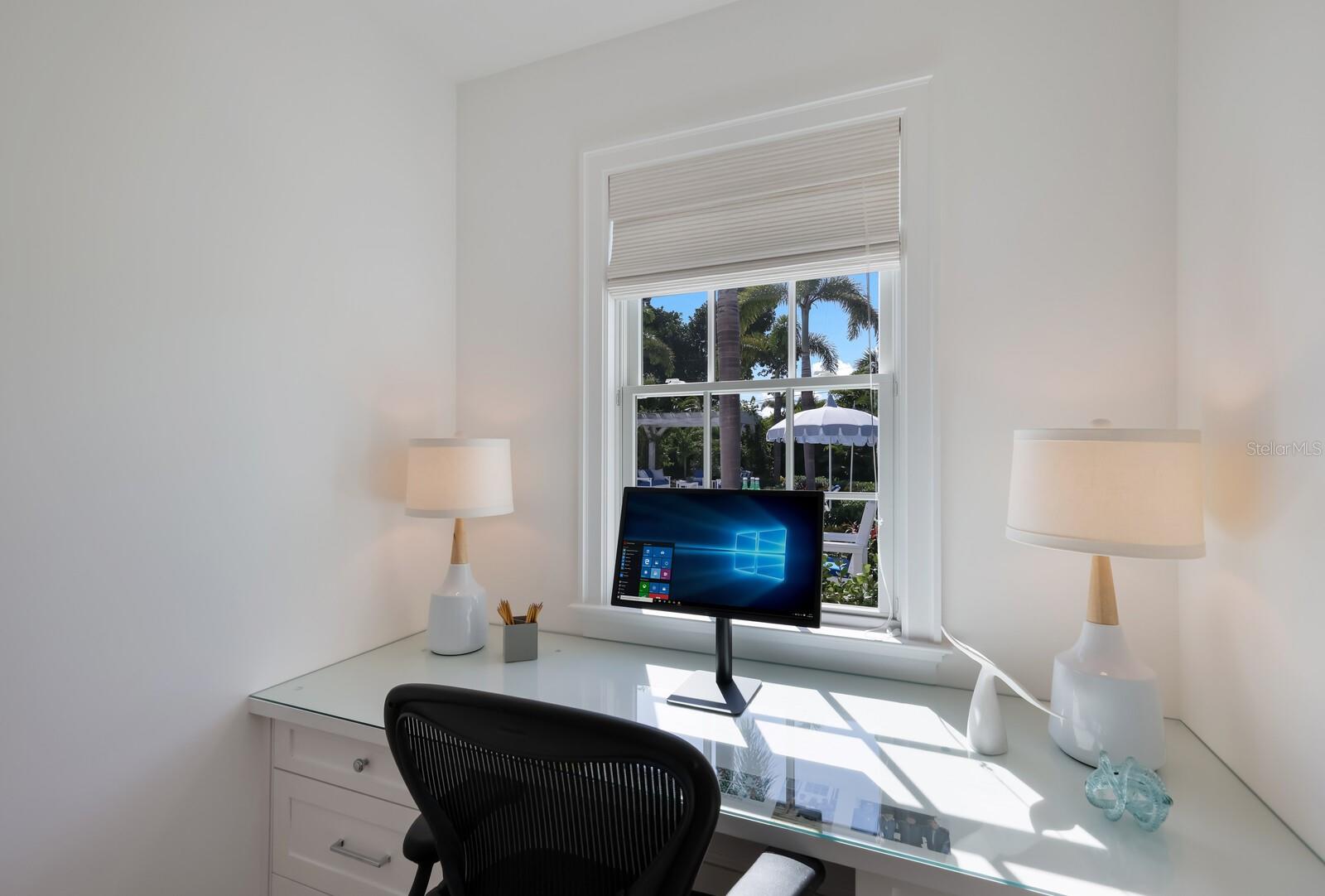 GOLDEN BEACH - Residential