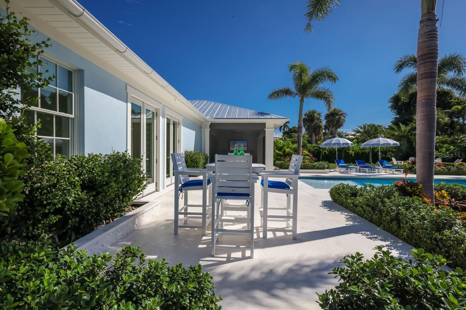 GOLDEN BEACH - Residential