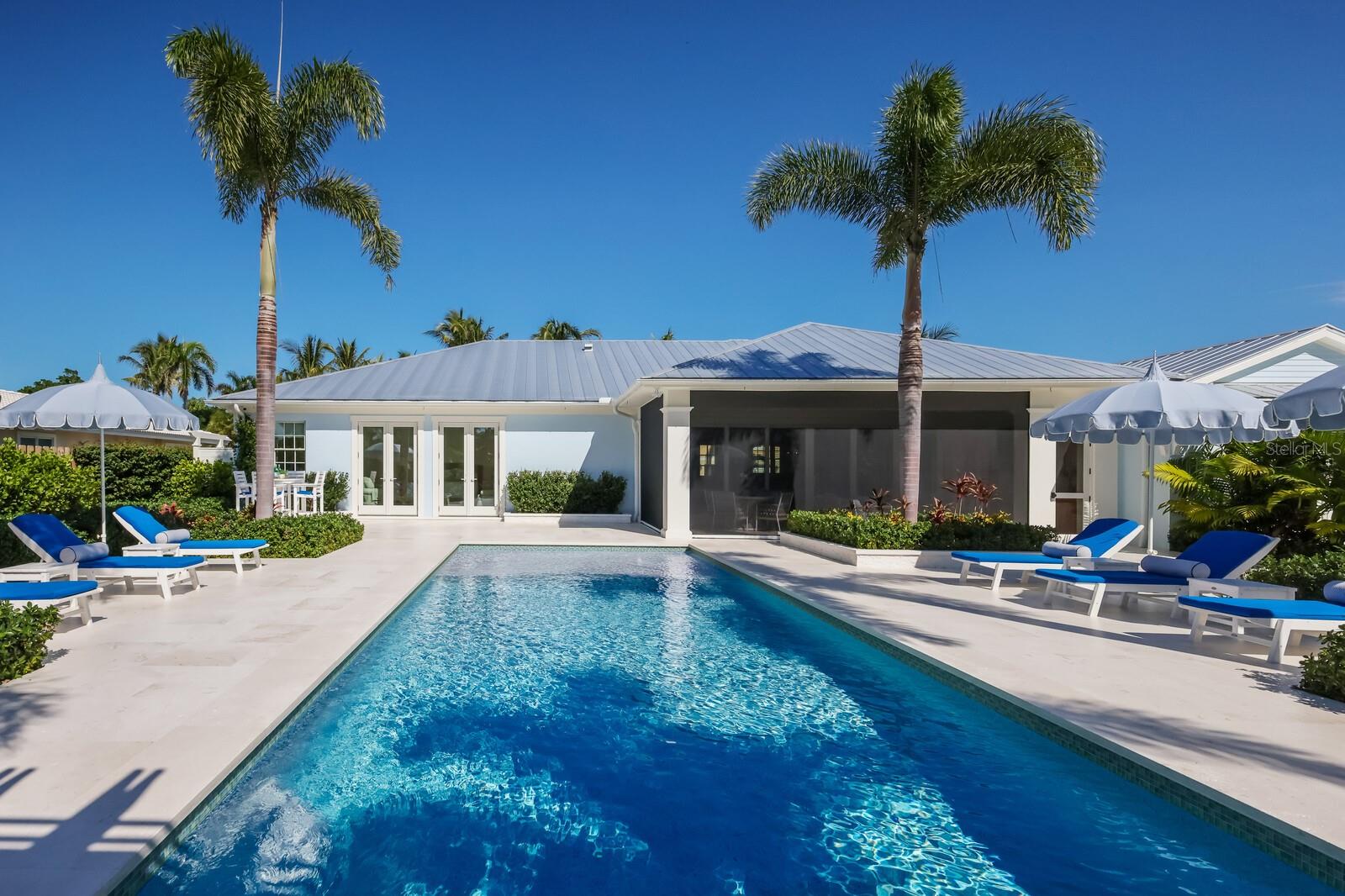 GOLDEN BEACH - Residential