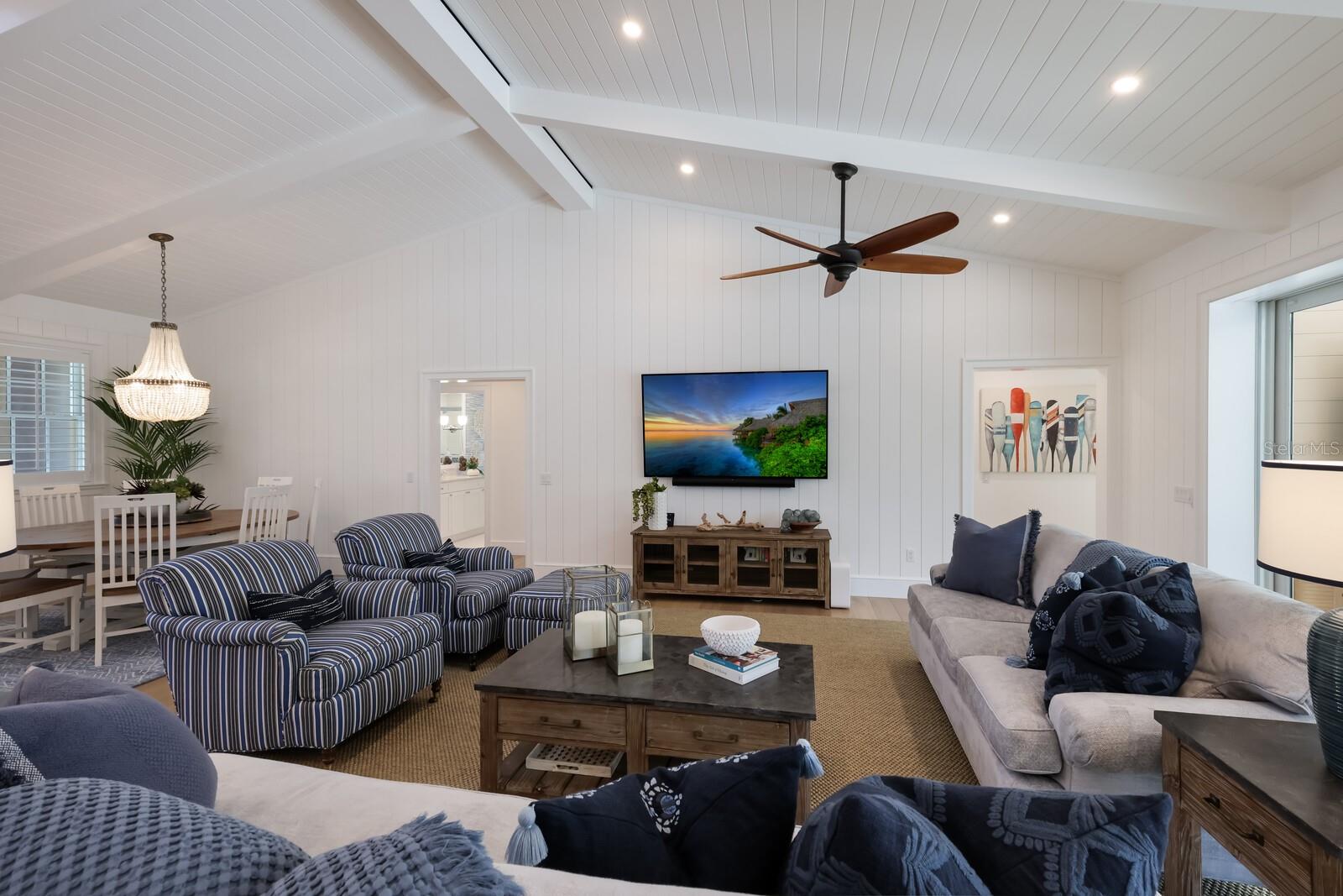 GOLDEN BEACH - Residential