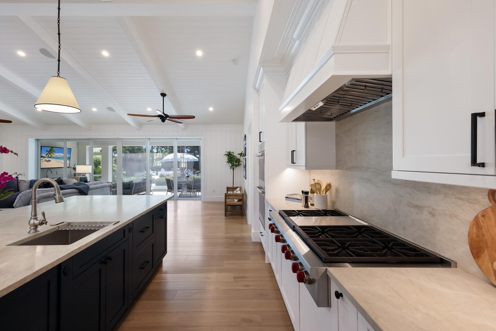 GOLDEN BEACH - Residential