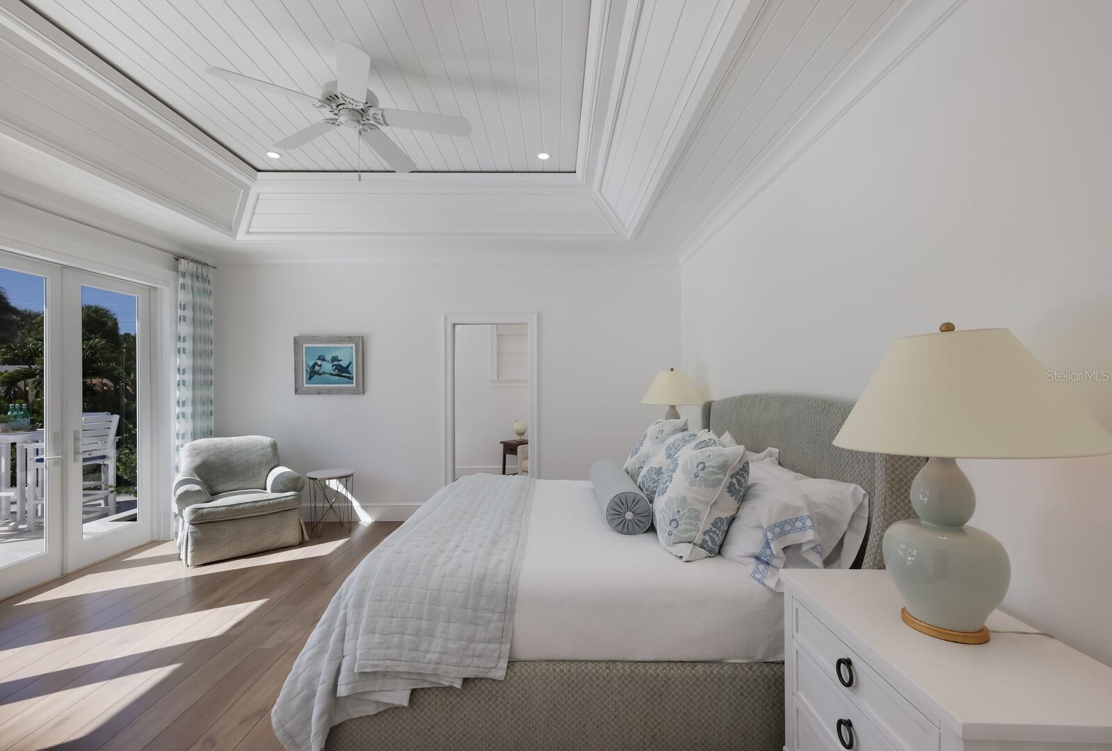 GOLDEN BEACH - Residential