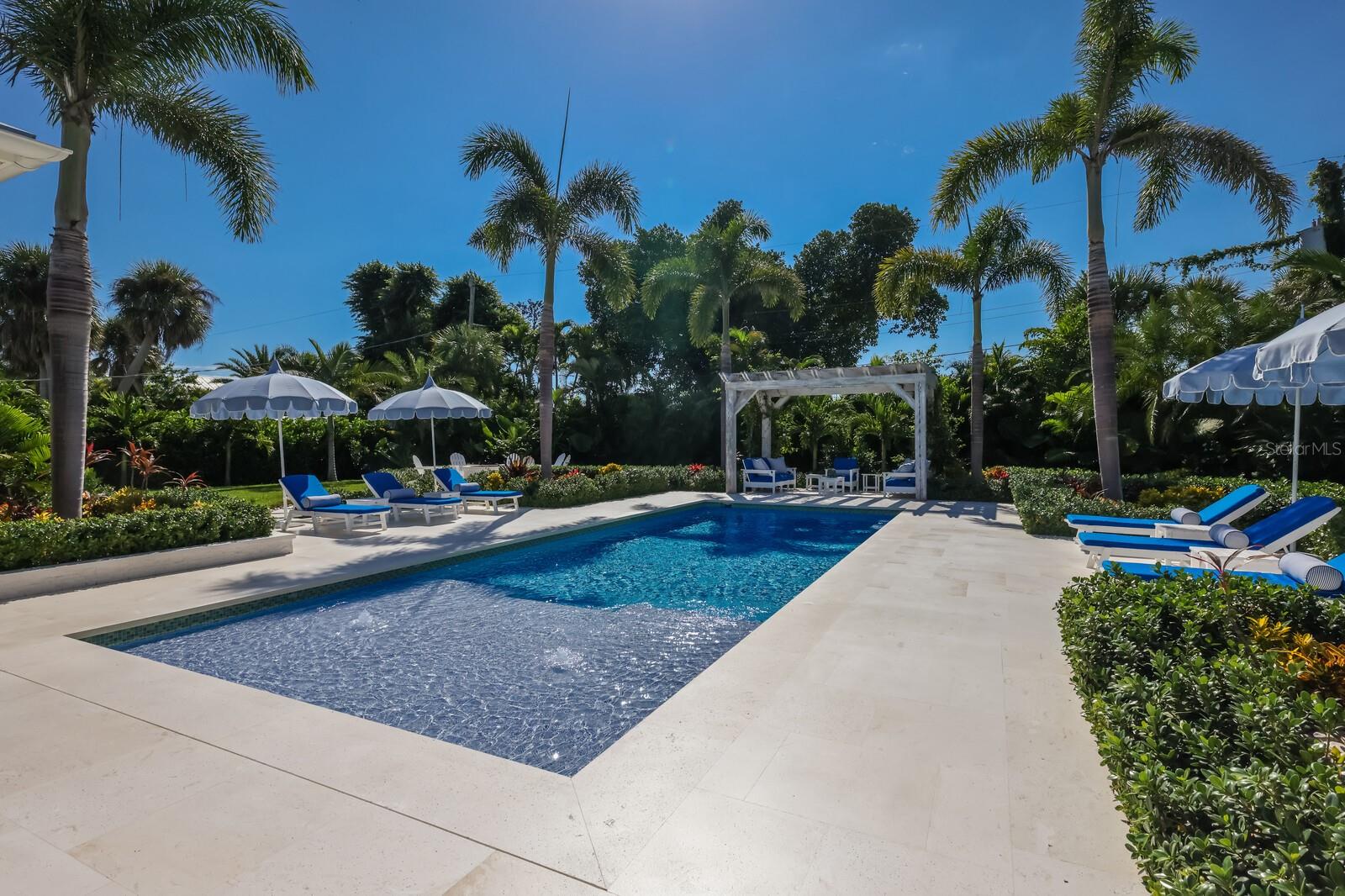 GOLDEN BEACH - Residential