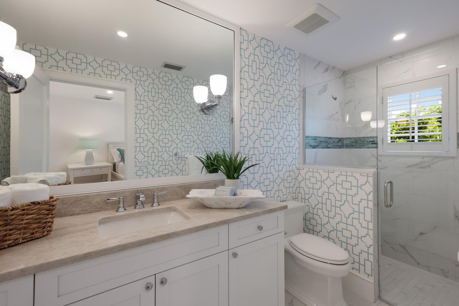 GOLDEN BEACH - Residential