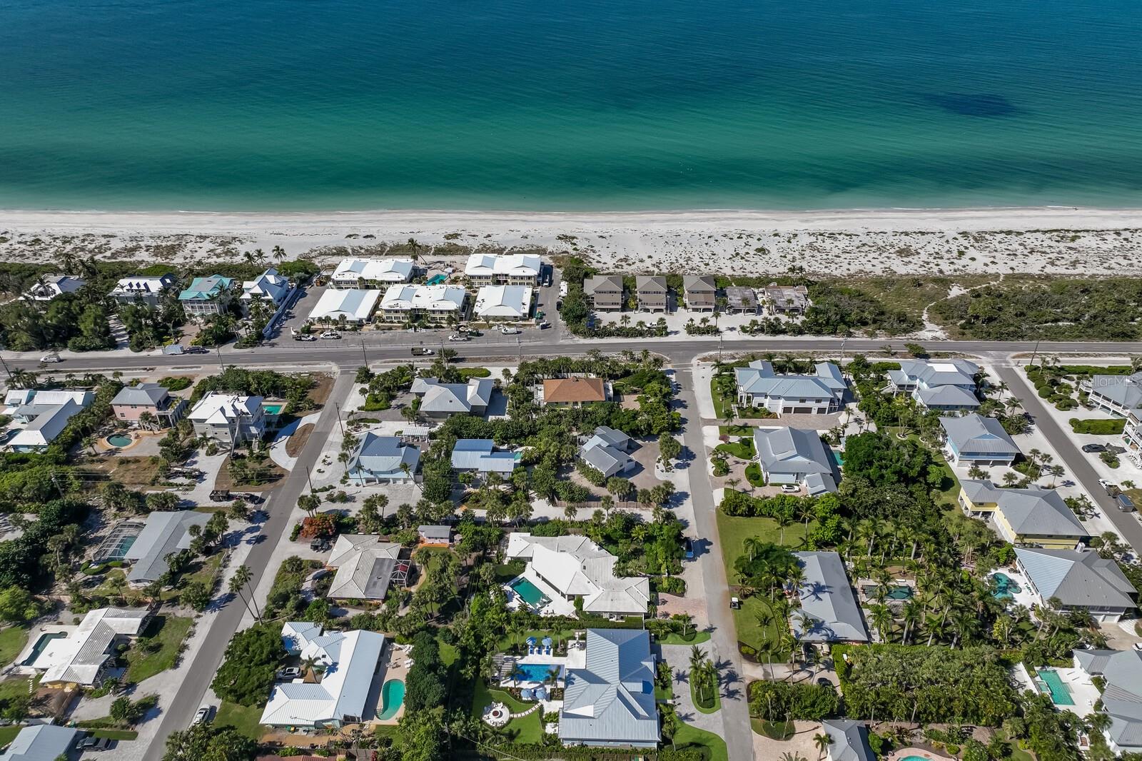 GOLDEN BEACH - Residential