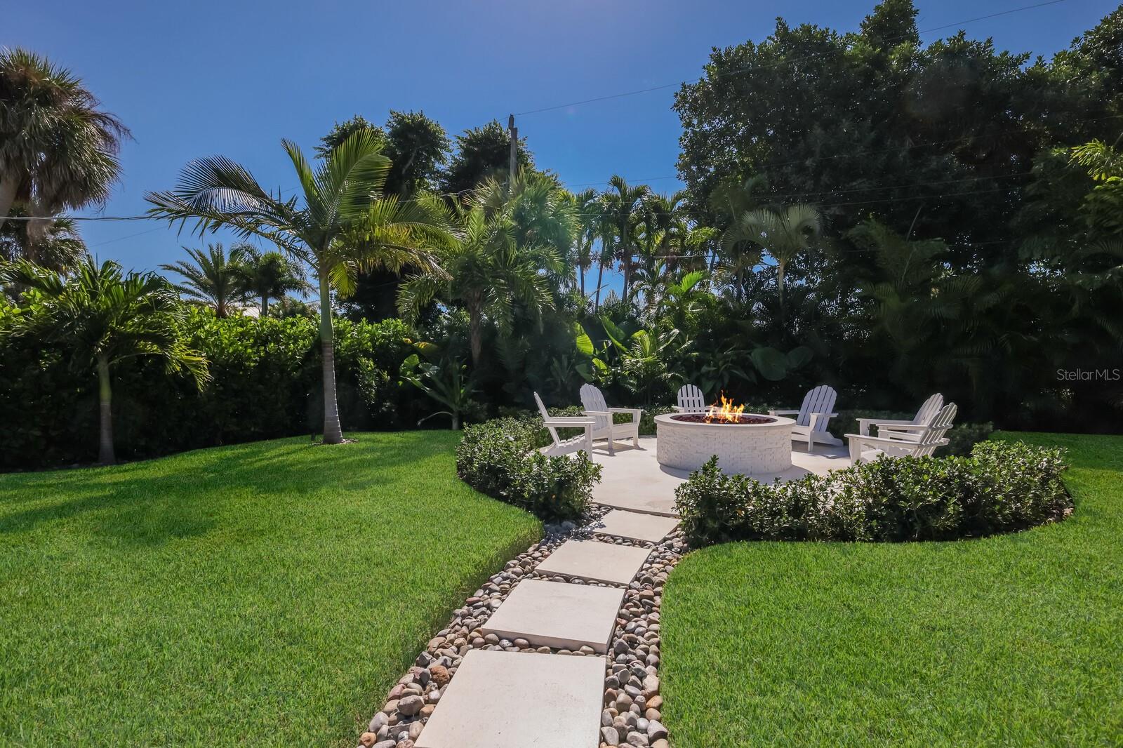 GOLDEN BEACH - Residential