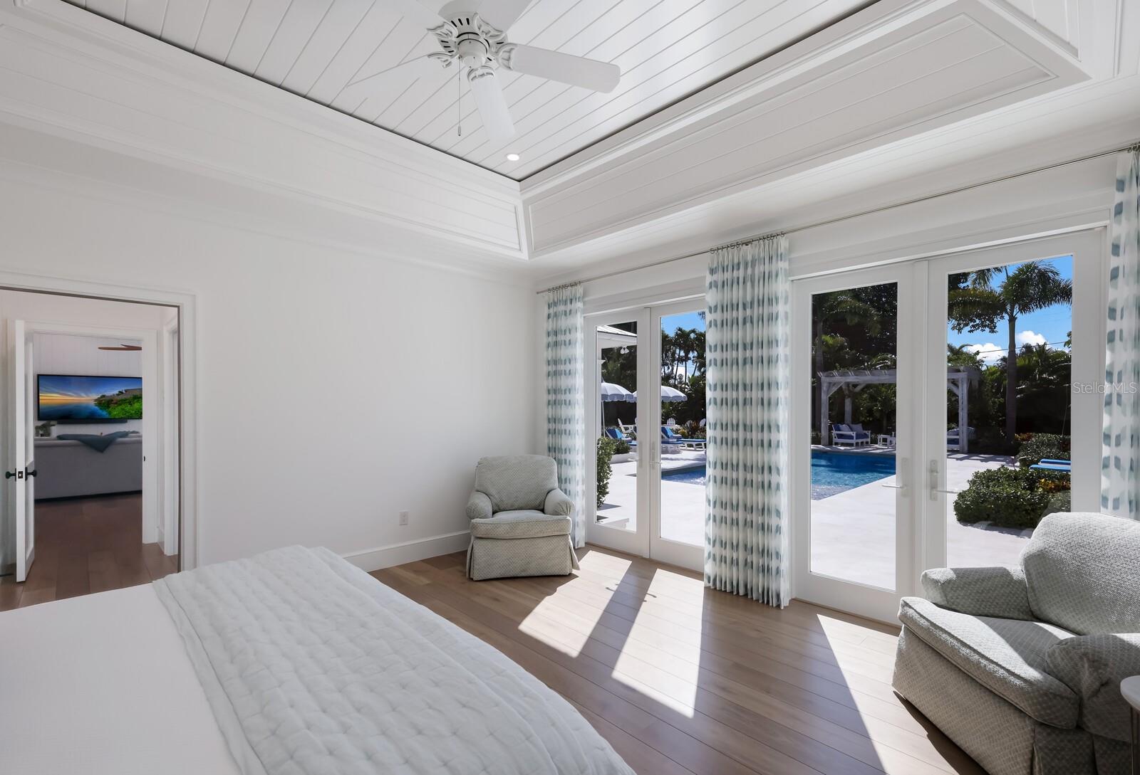 GOLDEN BEACH - Residential