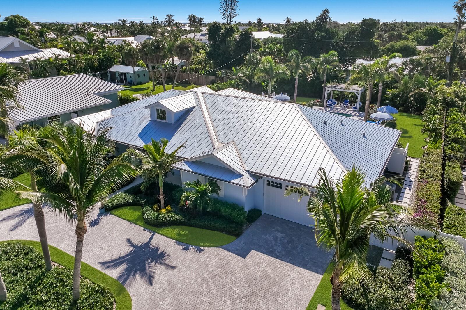 GOLDEN BEACH - Residential