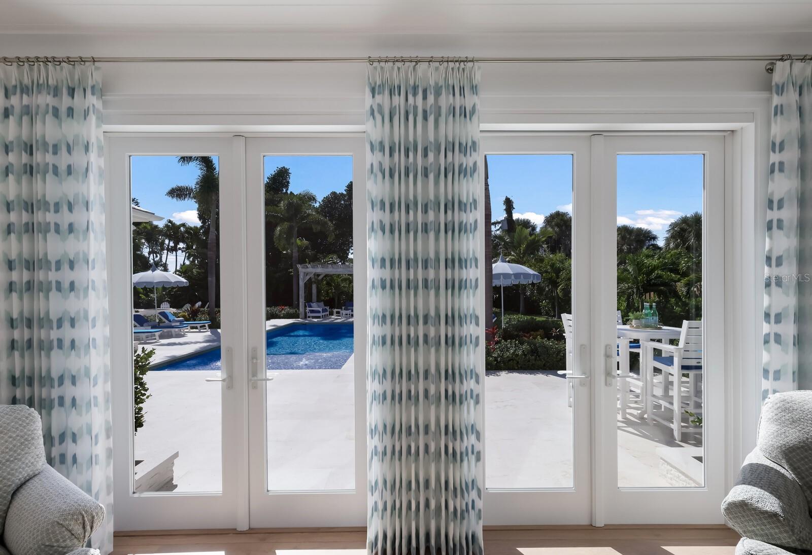 GOLDEN BEACH - Residential