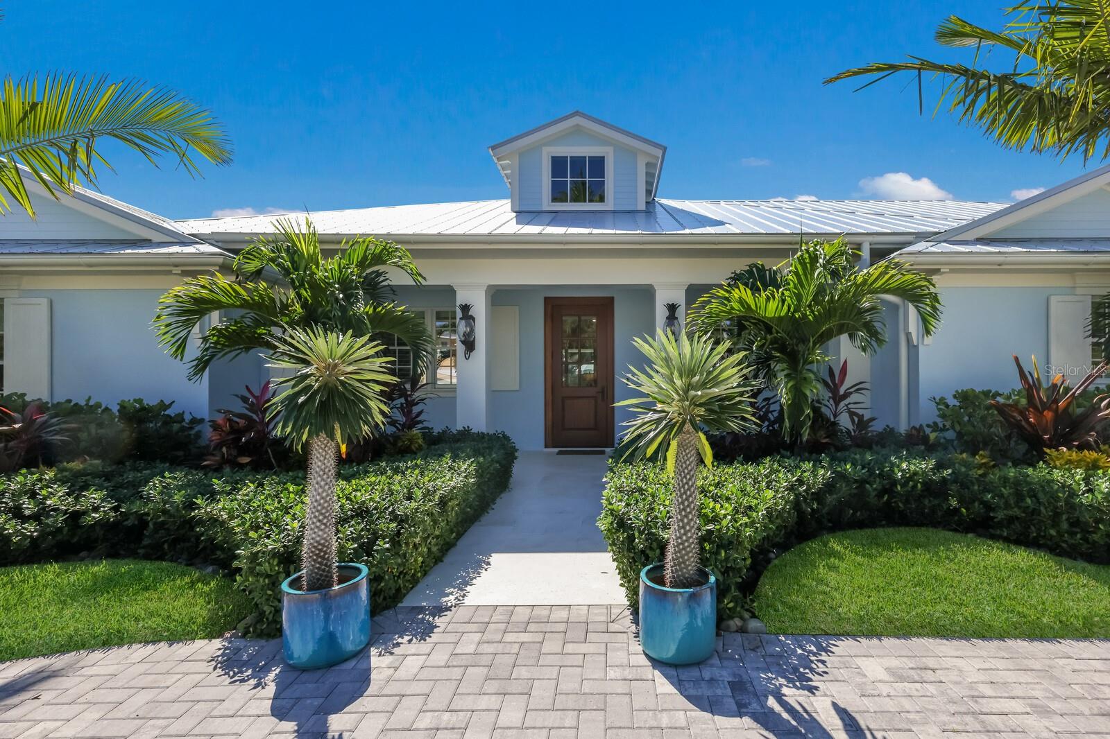 GOLDEN BEACH - Residential