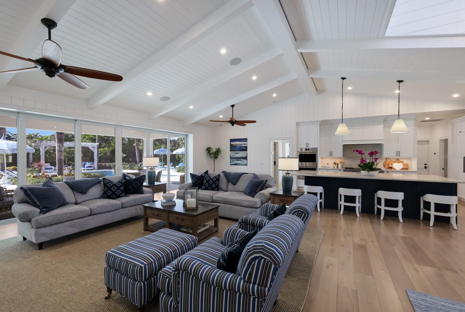 GOLDEN BEACH - Residential