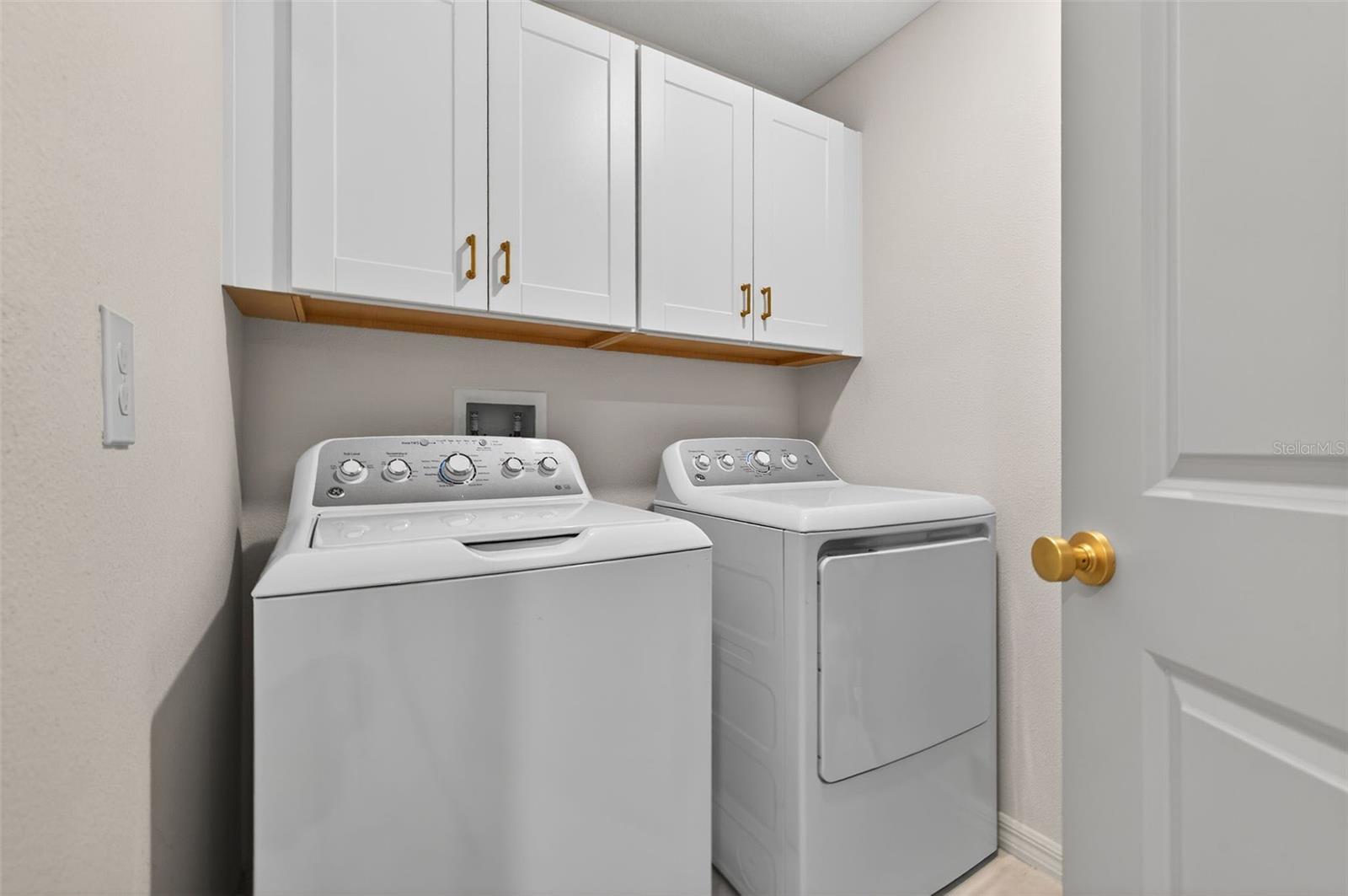 PALM RIVER TWNHMS PH 2 - Residential Lease