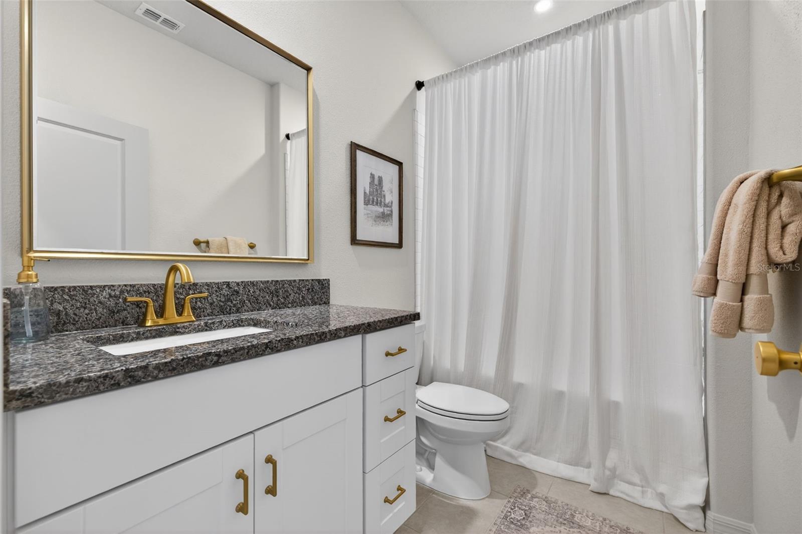 PALM RIVER TWNHMS PH 2 - Residential Lease