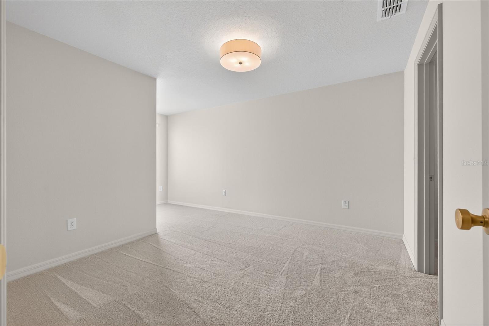 PALM RIVER TWNHMS PH 2 - Residential Lease