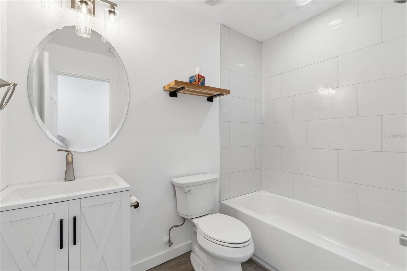 GARDENS FOREST LAKES - Residential