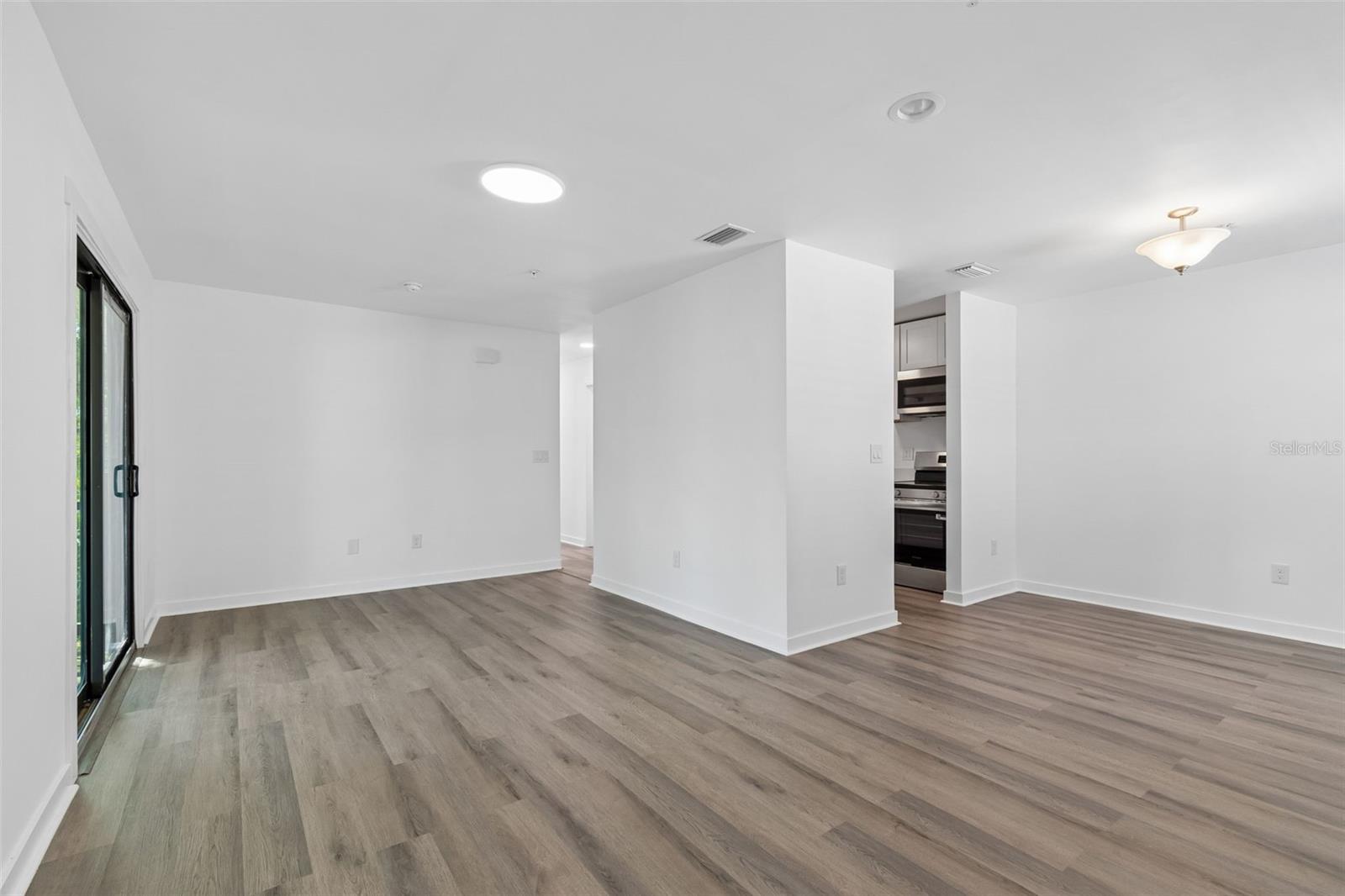 GARDENS FOREST LAKES - Residential