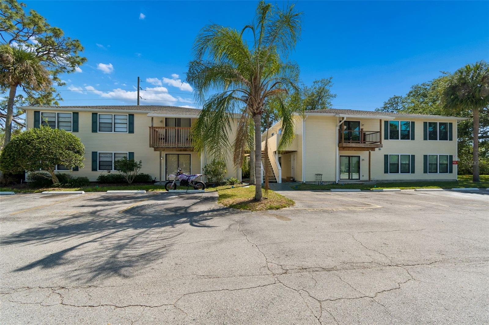 GARDENS FOREST LAKES - Residential