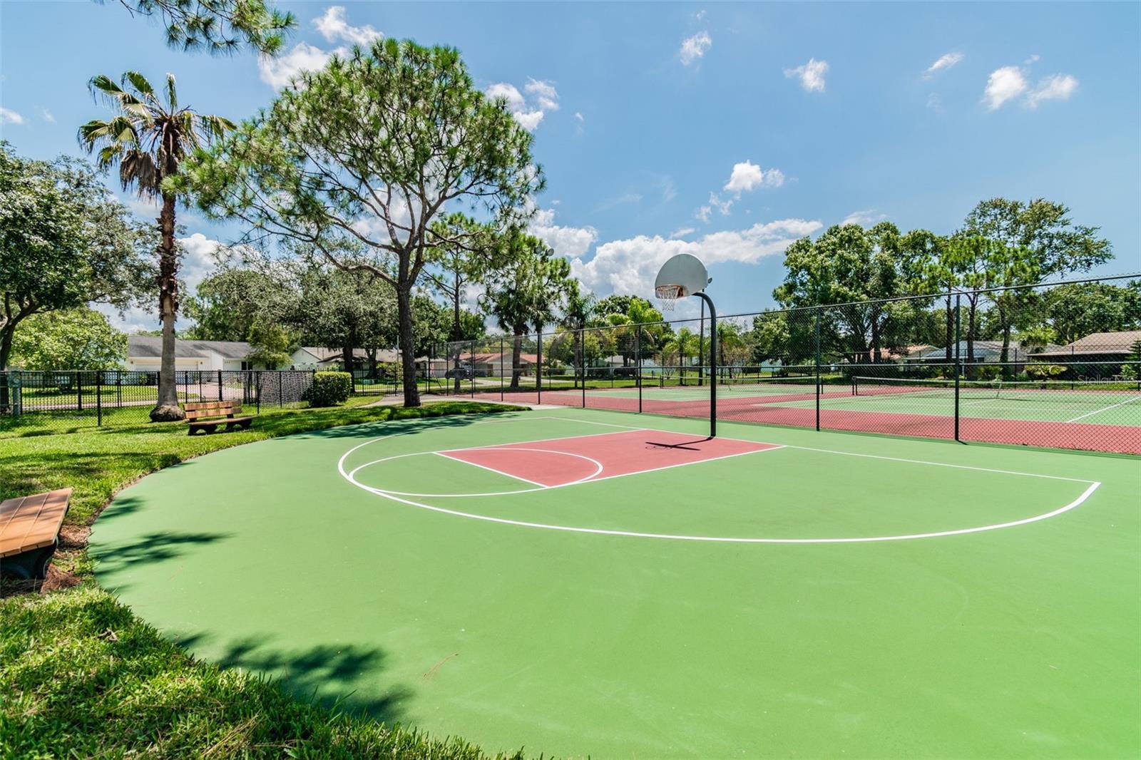 GARDENS FOREST LAKES - Residential