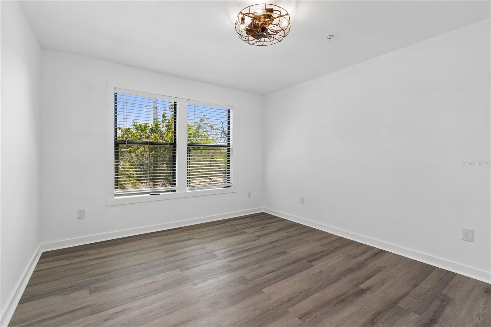 GARDENS FOREST LAKES - Residential