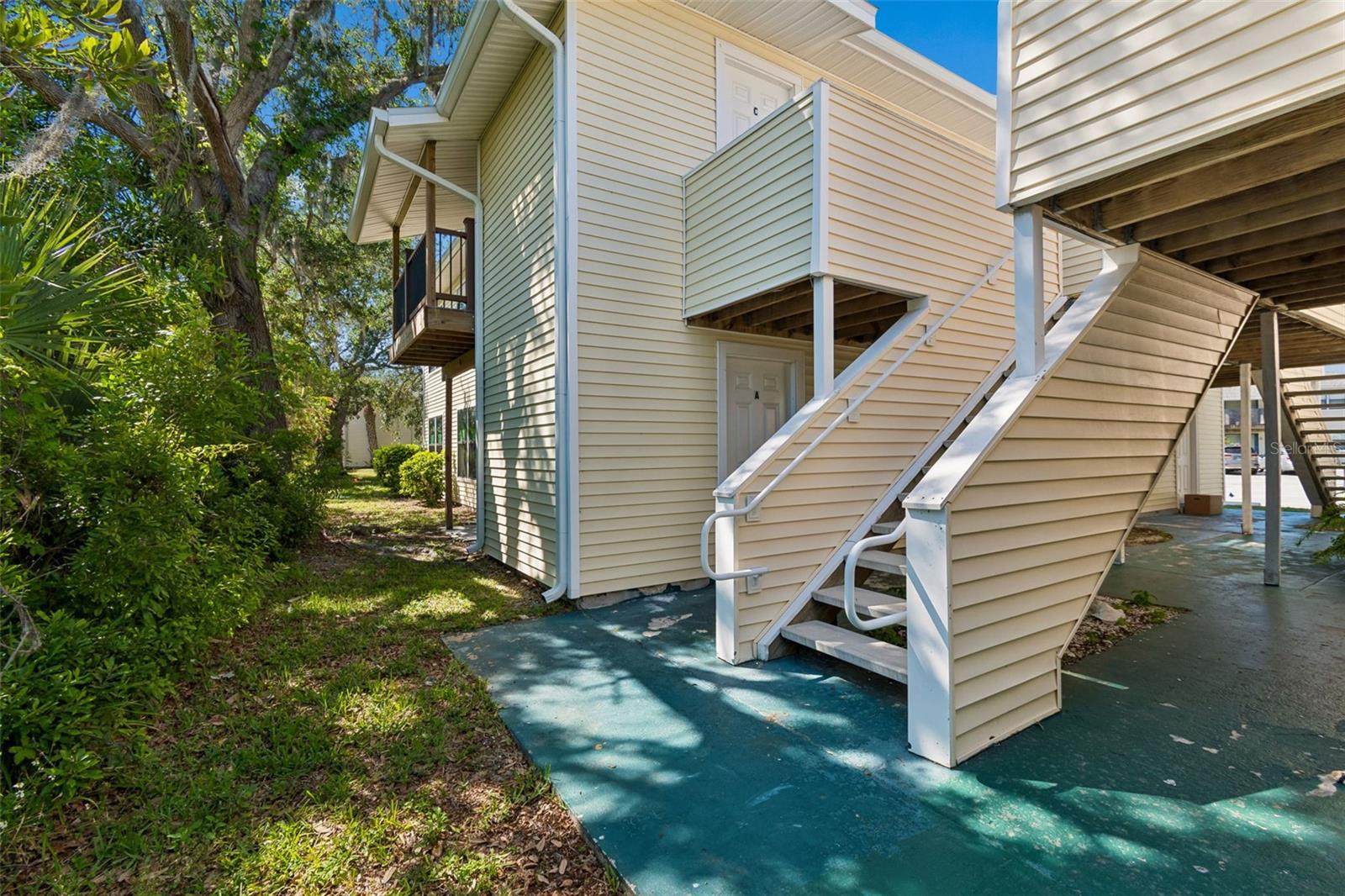 140 HUNTER LAKE DRIVE 8C