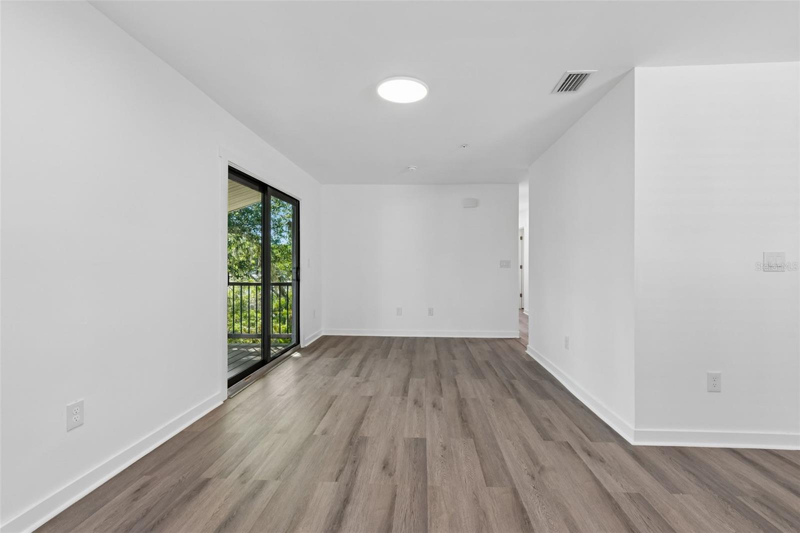 GARDENS FOREST LAKES - Residential