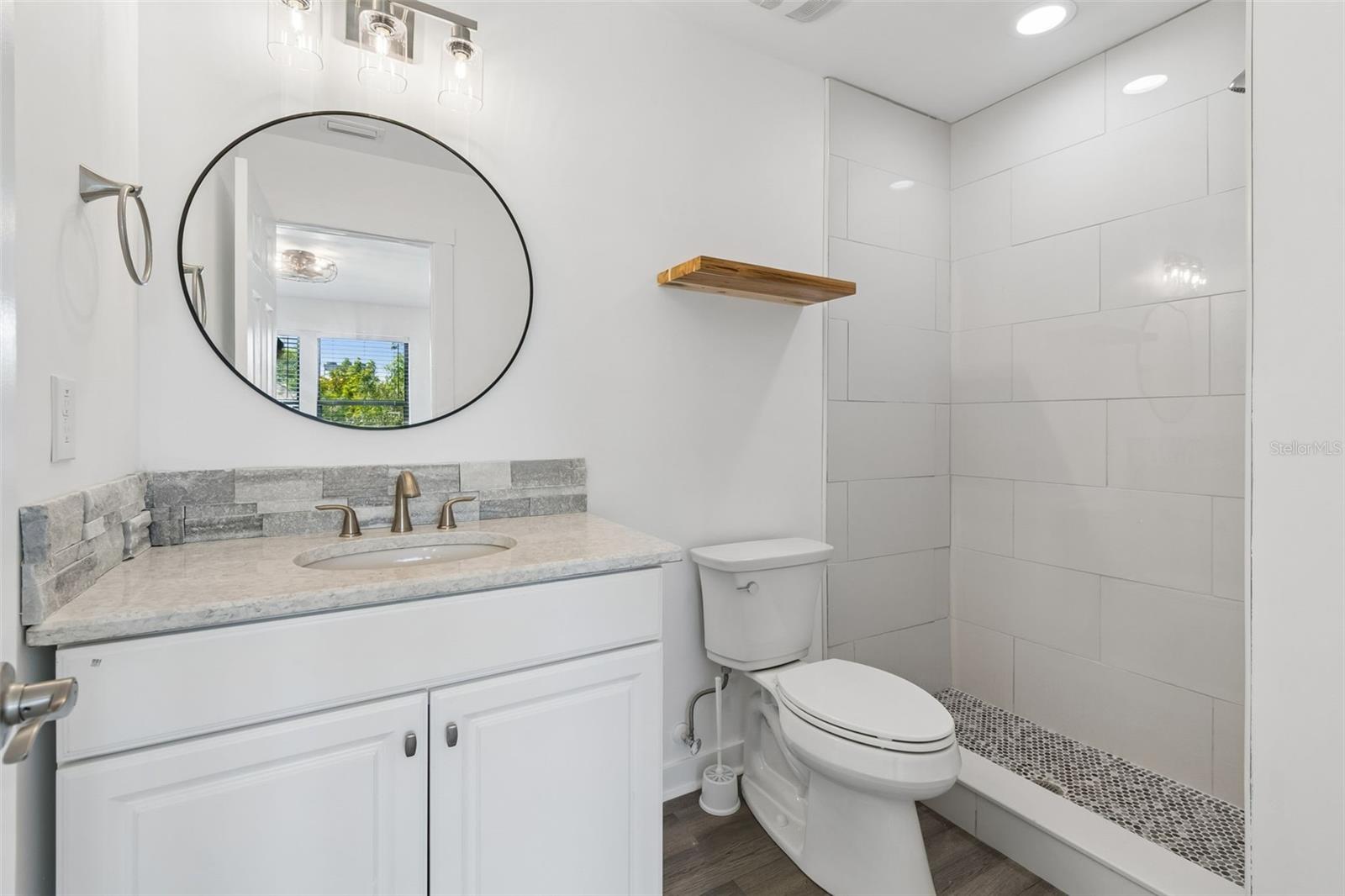 GARDENS FOREST LAKES - Residential