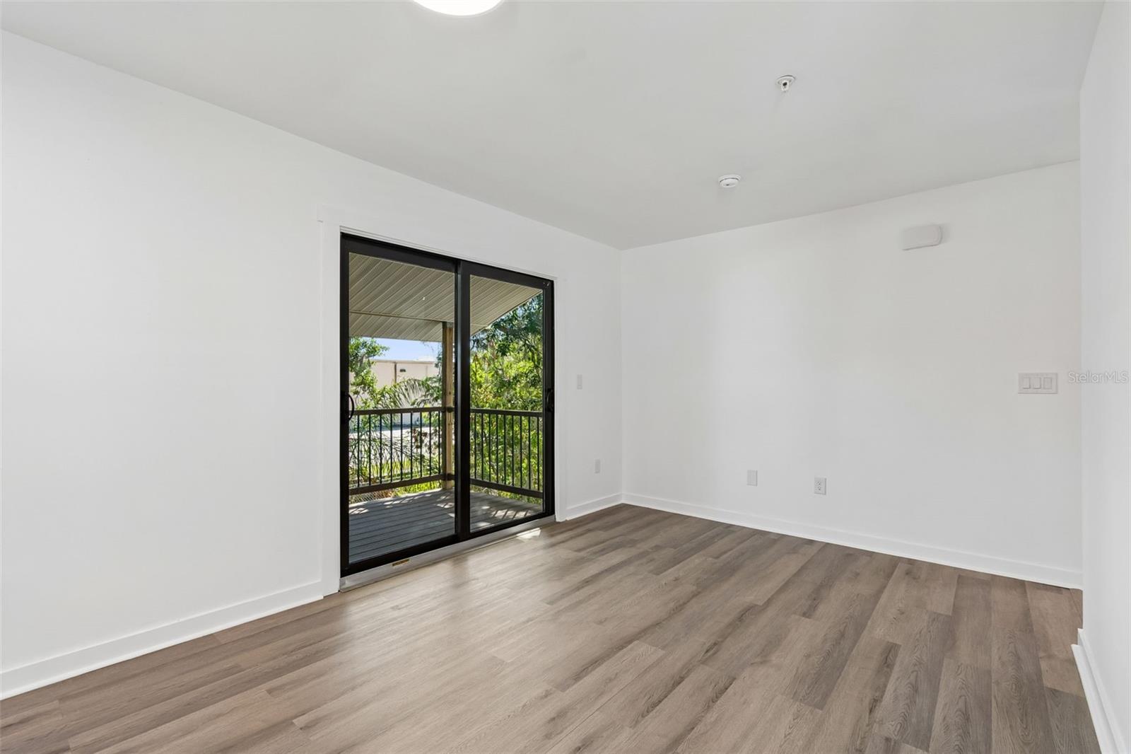 GARDENS FOREST LAKES - Residential