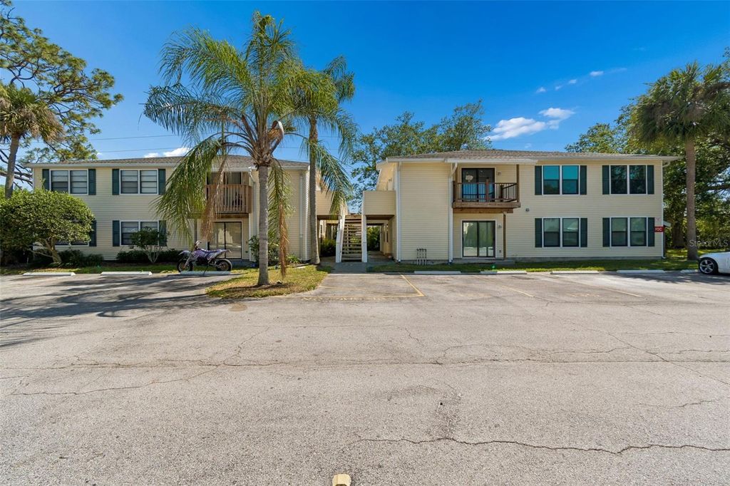 Photo of 140 Hunter Lake Drive #8C, Oldsmar, FL 34677 (MLS # TB8500198)