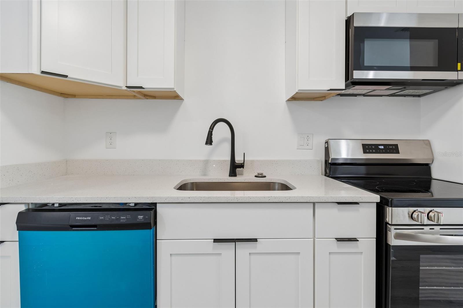 GARDENS FOREST LAKES - Residential