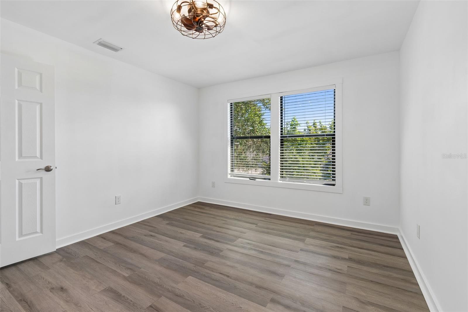 GARDENS FOREST LAKES - Residential